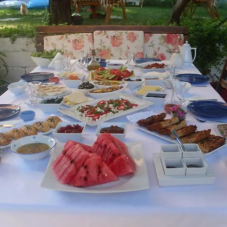 Mavi Pension ゲストハウス *